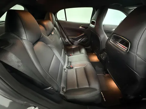 MERCEDES-BENZ GLA GLA 200d 4Matic AMG Line 5dr Auto [Premium]