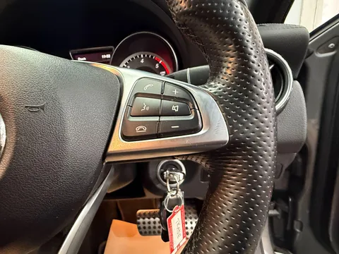 MERCEDES-BENZ GLA GLA 200d 4Matic AMG Line 5dr Auto [Premium]