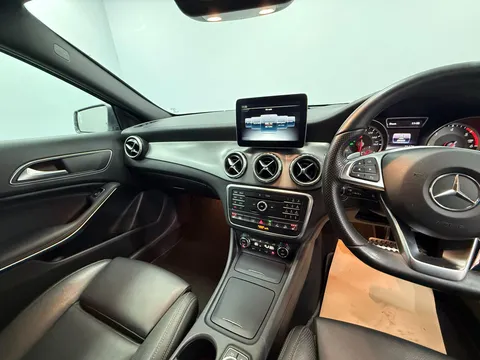 MERCEDES-BENZ GLA GLA 200d 4Matic AMG Line 5dr Auto [Premium]