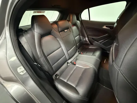 MERCEDES-BENZ GLA GLA 200d 4Matic AMG Line 5dr Auto [Premium]