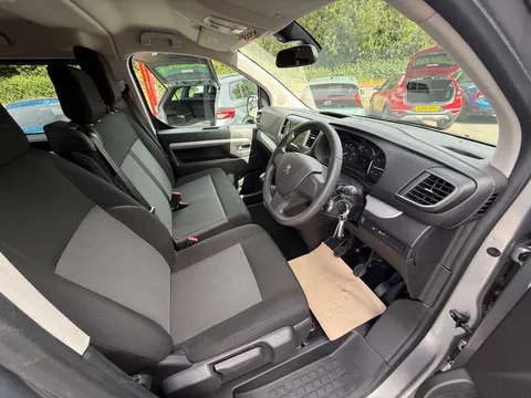 PEUGEOT TRAVELLER 2.0 BlueHDi 150 Business Standard [9 Seat] 5dr