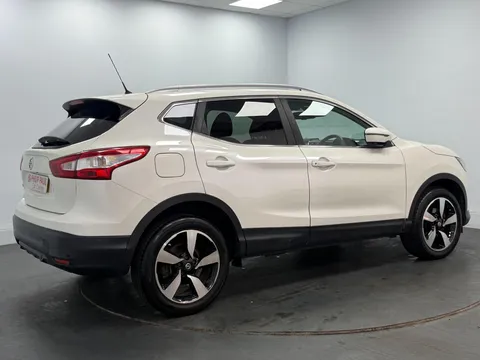 NISSAN QASHQAI 1.5 dCi N-Connecta 5dr