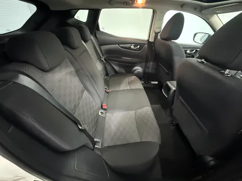 NISSAN QASHQAI 1.5 dCi N-Connecta 5dr