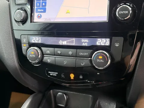 NISSAN QASHQAI 1.5 dCi N-Connecta 5dr