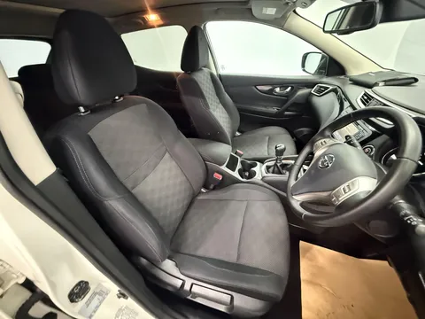 NISSAN QASHQAI 1.5 dCi N-Connecta 5dr