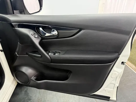 NISSAN QASHQAI 1.5 dCi N-Connecta 5dr