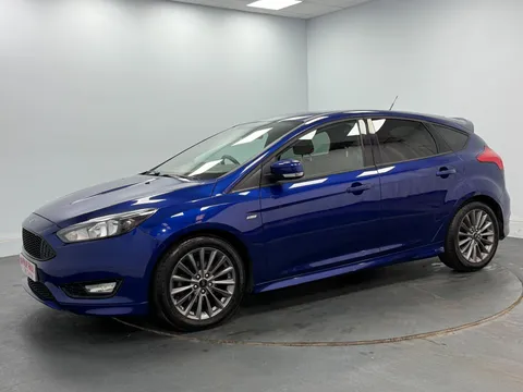 FORD FOCUS 1.0 EcoBoost 140 ST-Line Navigation 5dr