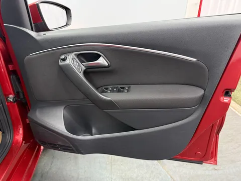 VOLKSWAGEN POLO 1.4 TDI SE 5dr