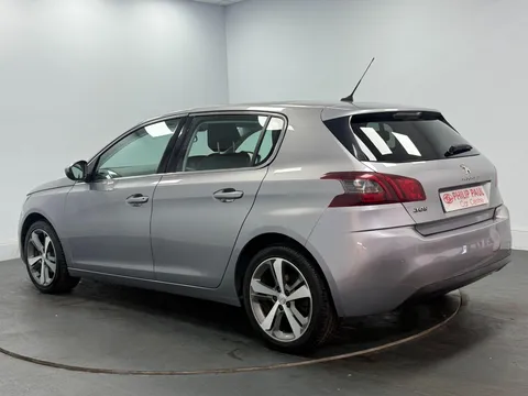 PEUGEOT 308 1.5 BlueHDi 130 Allure 5dr