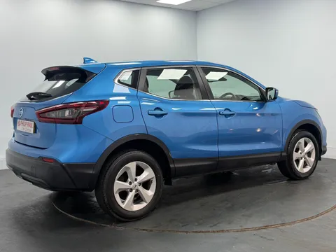 NISSAN QASHQAI 1.3 DiG-T Acenta Premium 5dr