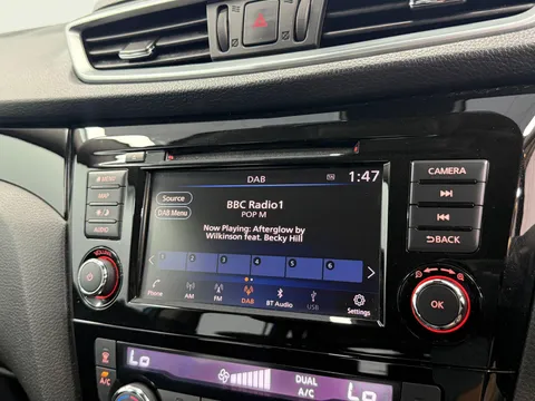NISSAN QASHQAI 1.3 DiG-T Acenta Premium 5dr