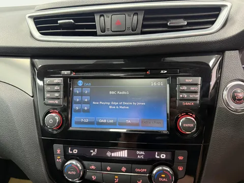 NISSAN QASHQAI 1.5 dCi Tekna 5dr