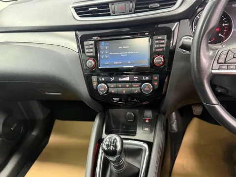 NISSAN QASHQAI 1.5 dCi Tekna 5dr