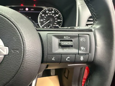 NISSAN QASHQAI 1.3 DiG-T MH 158 Acenta Premium 5dr