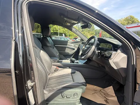 AUDI E-TRON 230kW 50 Quattro 71kWh Black Edition 5dr Auto