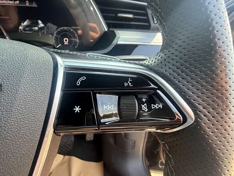 AUDI E-TRON 230kW 50 Quattro 71kWh Black Edition 5dr Auto