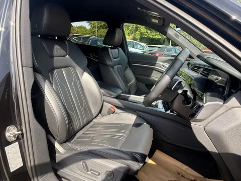 AUDI E-TRON 230kW 50 Quattro 71kWh Black Edition 5dr Auto