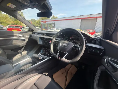 AUDI E-TRON 230kW 50 Quattro 71kWh Black Edition 5dr Auto