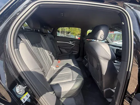 AUDI E-TRON 230kW 50 Quattro 71kWh Black Edition 5dr Auto