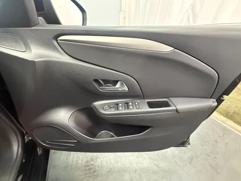 VAUXHALL CORSA 1.2 Design 5dr
