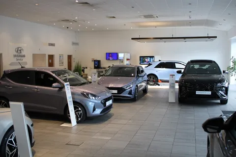 None HYUNDAI INSTER 02 49KWH LONG RANGE 2,950 ELECTRIC AUTOMATIC 10 MILES WHITE SMITHS HYUNDAI... photo