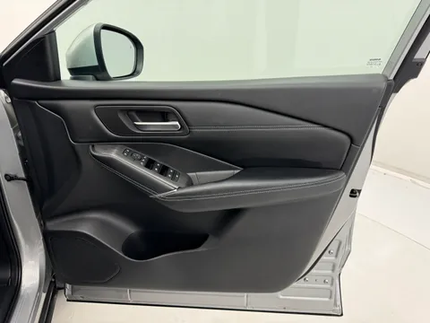 VK22AUP Nissan Qashqai 1.3 DiG-T MH N-Connecta 5dr Thumbnail #24