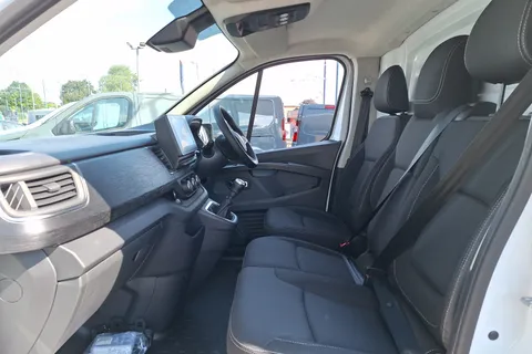 BW24OFS Renault Trafic SL30 Blue dCi 150 Extra [Safety] Van Thumbnail #10