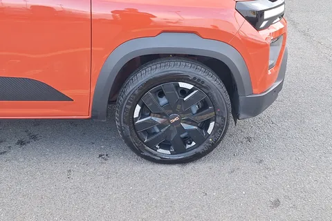 BD74OSA Dacia Spring 27kWh Extreme 65 48kW 5dr Auto Thumbnail #5