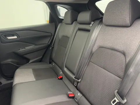 DP24XZE Nissan Qashqai 1.5 E-Power N-Connecta [Glass Roof] 5dr Auto Thumbnail #14