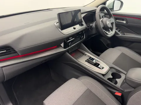 DP24XZE Nissan Qashqai 1.5 E-Power N-Connecta [Glass Roof] 5dr Auto Thumbnail #16