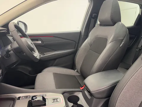 DP24XZE Nissan Qashqai 1.5 E-Power N-Connecta [Glass Roof] 5dr Auto Thumbnail #17