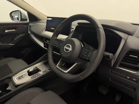 DP24XZE Nissan Qashqai 1.5 E-Power N-Connecta [Glass Roof] 5dr Auto Thumbnail #23
