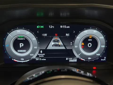 DP24XZE Nissan Qashqai 1.5 E-Power N-Connecta [Glass Roof] 5dr Auto Thumbnail #31