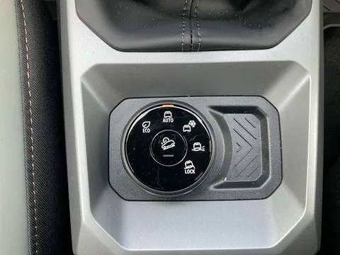 BD74VZY Dacia Duster 1.2 TCe 130 Extreme 5dr 4X4 Thumbnail #11