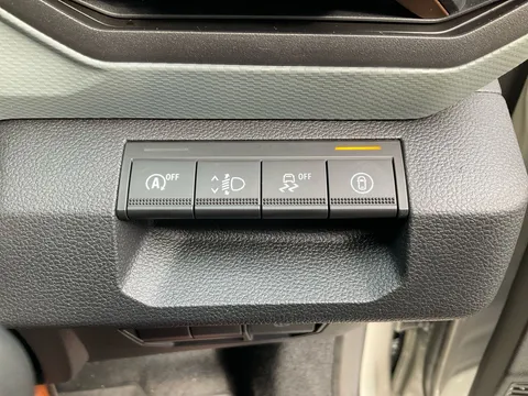 BD74VZY Dacia Duster 1.2 TCe 130 Extreme 5dr 4X4 Thumbnail #12