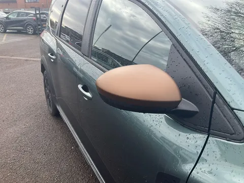 BT74JHY Dacia Jogger 1.6 HEV Extreme 5dr Auto Thumbnail #25