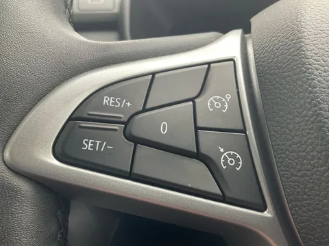 BT74JHY Dacia Jogger 1.6 HEV Extreme 5dr Auto Thumbnail #31