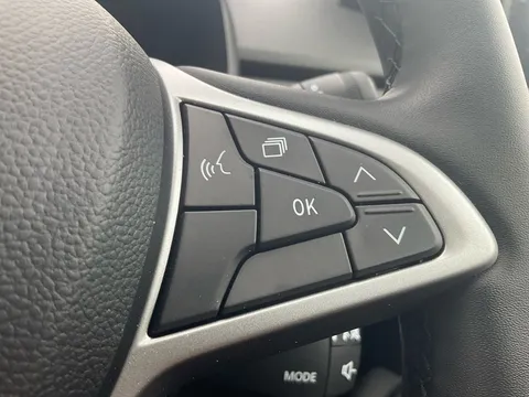 BT74JHY Dacia Jogger 1.6 HEV Extreme 5dr Auto Thumbnail #32