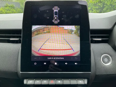 BP74ULM Renault Clio 1.6 E-TECH full hybrid 145 Esprit Alpine 5dr Auto Thumbnail #6