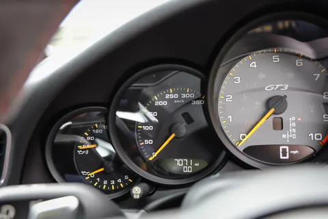 69AM Porsche 911 Gt3 Thumbnail #15