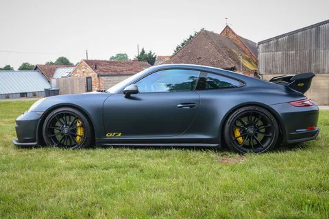 69AM Porsche 911 Gt3 Thumbnail #18