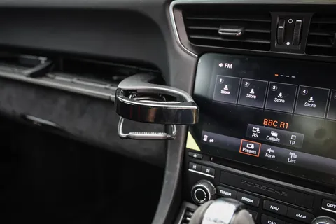 69AM Porsche 911 Gt3 Thumbnail #40