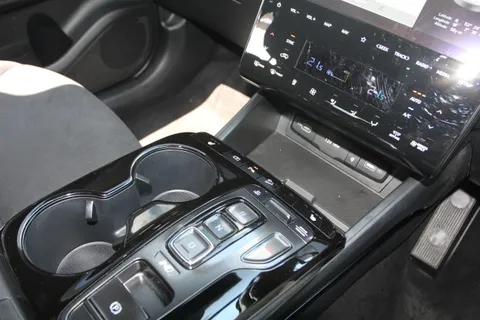 DY73OUD Hyundai Tucson 1.6 TGDi Plug-in Hybrid N Line 5dr 4WD Auto Thumbnail #20