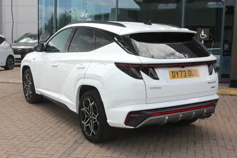 DY73OUD Hyundai Tucson 1.6 TGDi Plug-in Hybrid N Line 5dr 4WD Auto Thumbnail #4