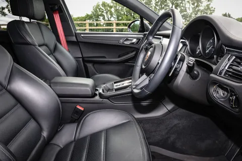 BA73XFC Porsche Macan T 5dr PDK Thumbnail #20