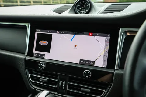 BA73XFC Porsche Macan T 5dr PDK Thumbnail #24