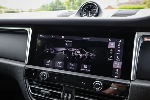 BA73XFC Porsche Macan T 5dr PDK Thumbnail #33