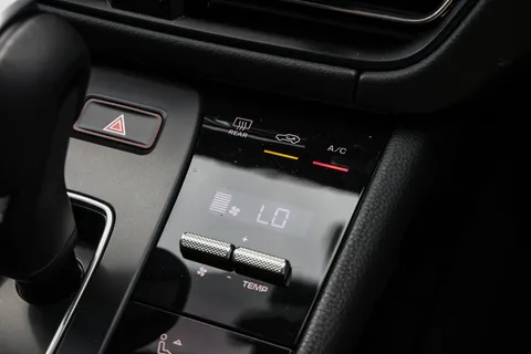 BA73XFC Porsche Macan T 5dr PDK Thumbnail #35