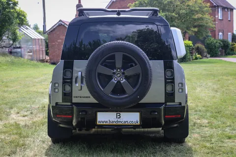 CJ73HCN Land Rover Defender 3.0 D300 X 130 5dr Auto [8 Seat] Thumbnail #6