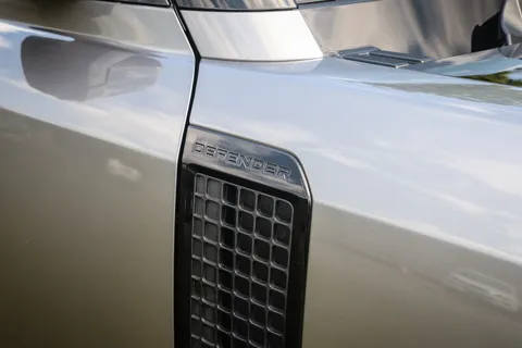 CJ73HCN Land Rover Defender 3.0 D300 X 130 5dr Auto [8 Seat] Thumbnail #12